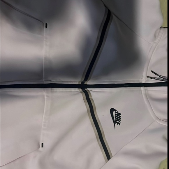 pink tech fleece sweater - Picture 2 of 4